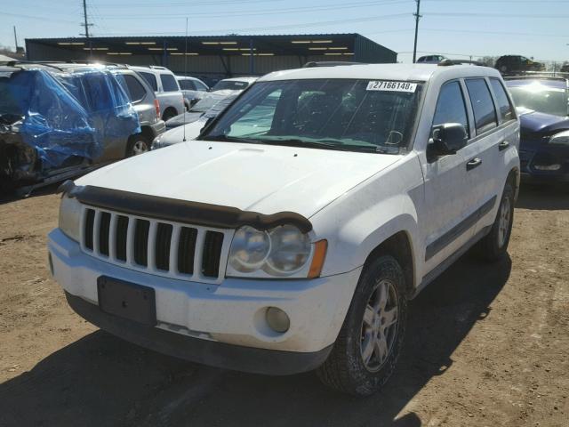 1J4GR48K06C240751 - 2006 JEEP GRAND CHER WHITE photo 2