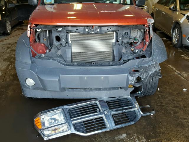 1D8GU28K07W713140 - 2007 DODGE NITRO SXT ORANGE photo 9