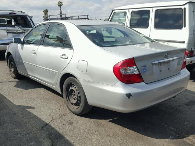 4T1BE32KX3U174046 - 2003 TOYOTA CAMRY LE SILVER photo 3