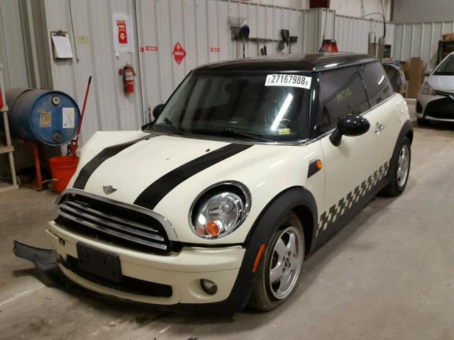 WMWMF33557TL78183 - 2007 MINI COOPER WHITE photo 2