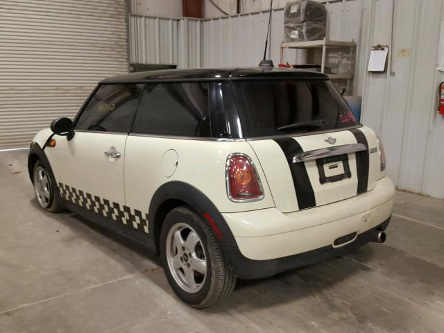 WMWMF33557TL78183 - 2007 MINI COOPER WHITE photo 3