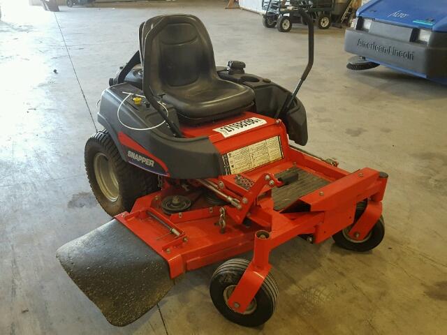 2015430701 - 2010 SNAP ZTR MOWER RED photo 1