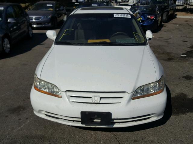 JHMCG66041C020978 - 2001 HONDA ACCORD EX WHITE photo 9