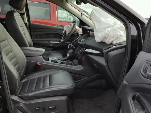 1FMCU0JD0HUA12667 - 2017 FORD ESCAPE TIT BLACK photo 5