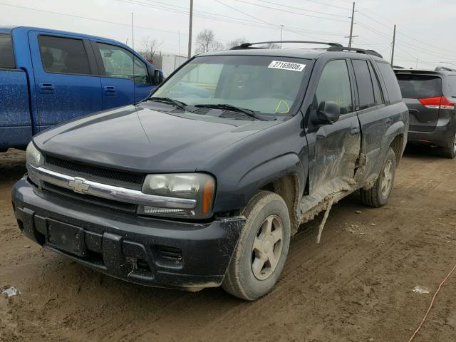 1GNDT13S042183574 - 2004 CHEVROLET TRAILBLAZE GRAY photo 2