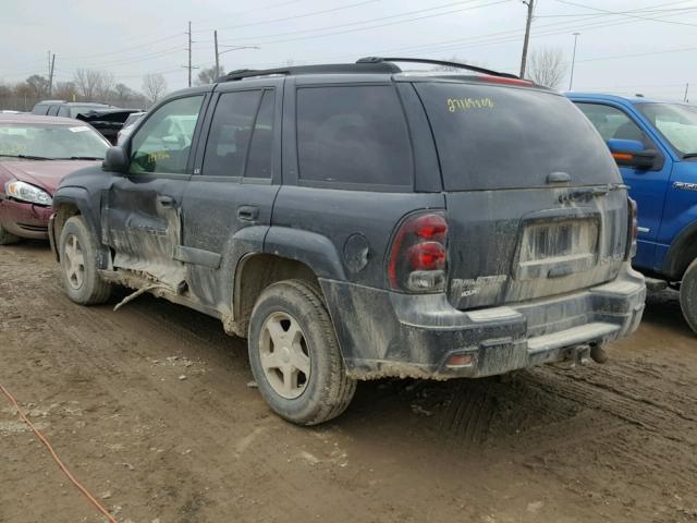 1GNDT13S042183574 - 2004 CHEVROLET TRAILBLAZE GRAY photo 3