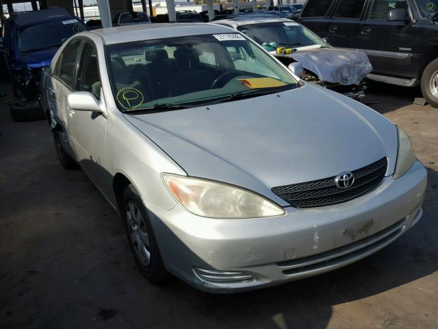 JTDBE32K730236076 - 2003 TOYOTA CAMRY LE SILVER photo 1