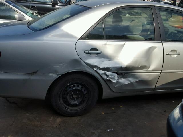 JTDBE32K730236076 - 2003 TOYOTA CAMRY LE SILVER photo 9