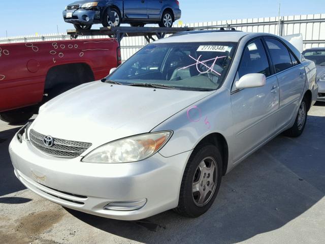 4T1BF32K93U558087 - 2003 TOYOTA CAMRY LE SILVER photo 2