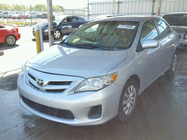 2T1BU4EE3CC798870 - 2012 TOYOTA COROLLA BA SILVER photo 2