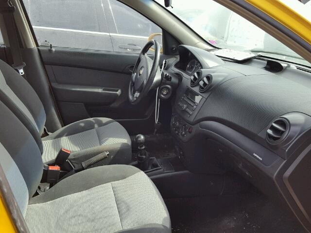 KL1TV65E59B370861 - 2009 CHEVROLET AVEO LS YELLOW photo 5