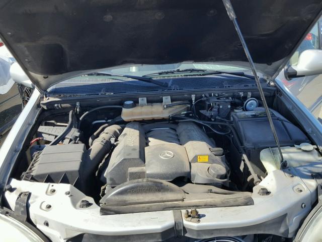 4JGAB72E4XA077583 - 1999 MERCEDES-BENZ ML 430 Silber Foto 7