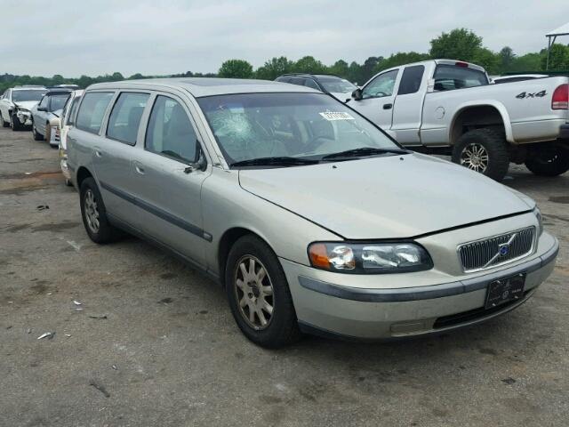 YV1SW61R522242193 - 2002 VOLVO V70 SILVER photo 1