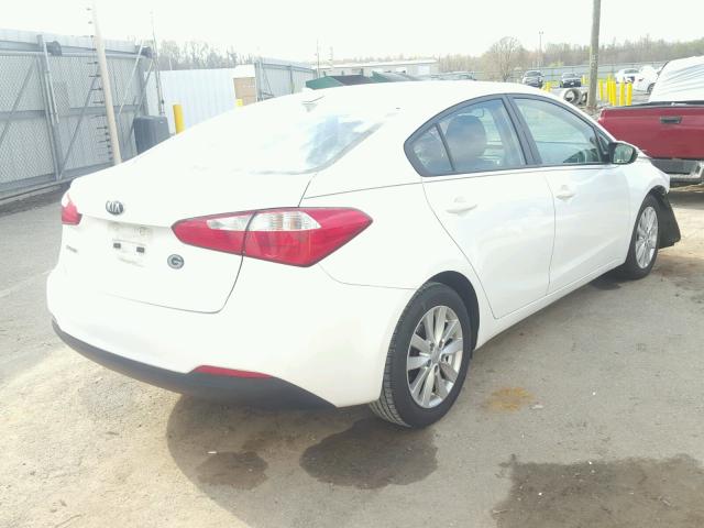 KNAFX4A69F5275374 - 2015 KIA FORTE LX WHITE photo 4