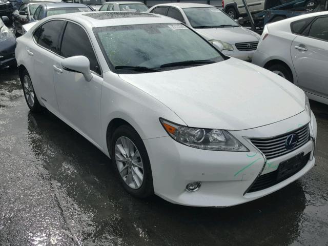 JTHBW1GG5F2094839 - 2015 LEXUS ES 300H WHITE photo 1