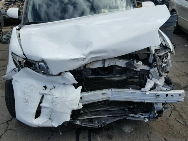 JTLZE4FE0FJ076294 - 2015 TOYOTA SCION XB თეთრი ფოტო 7