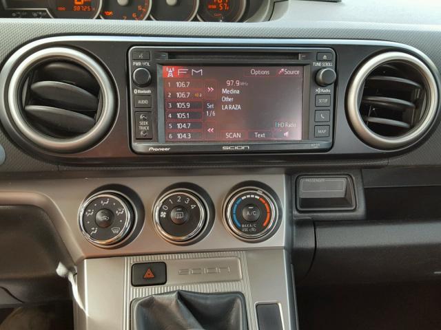 JTLZE4FE0FJ076294 - 2015 TOYOTA SCION XB თეთრი ფოტო 9