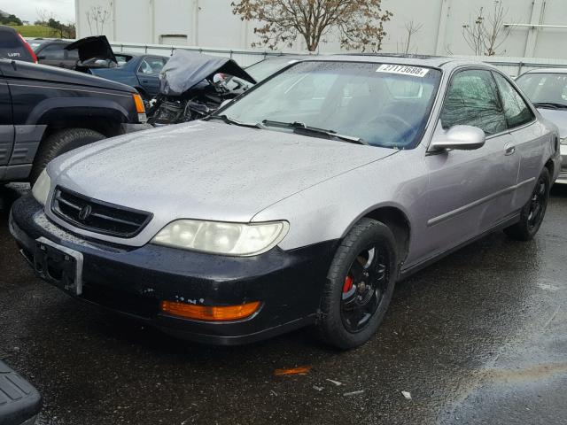19UYA1151VL008163 - 1997 ACURA 2.2CL Silber Foto 2