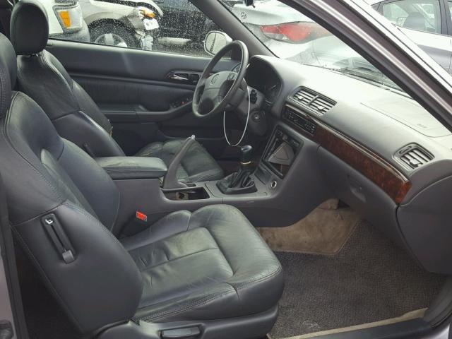 19UYA1151VL008163 - 1997 ACURA 2.2CL Silber Foto 5
