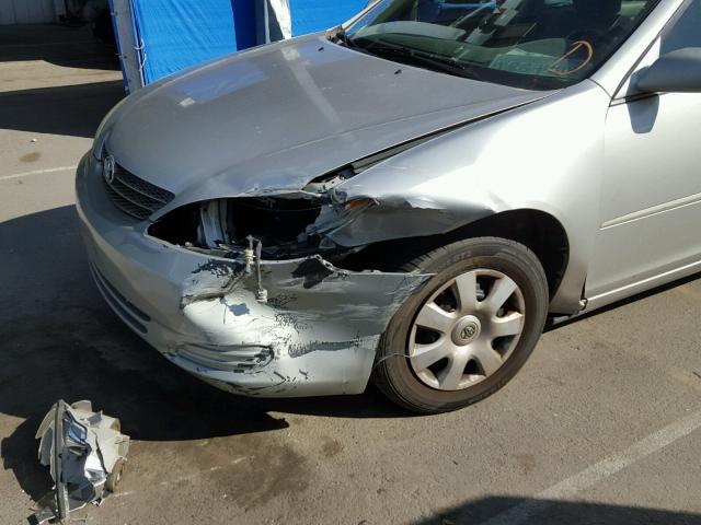 4T1BE32K74U877962 - 2004 TOYOTA CAMRY LE SILVER photo 9