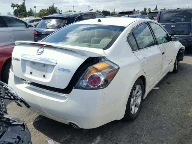 1N4CL21EX7C217824 - 2007 NISSAN ALTIMA HYB WHITE photo 4