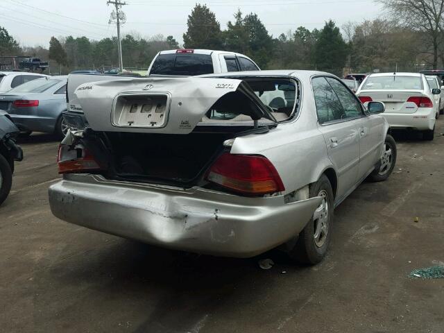 JH4UA365XTC003797 - 1996 ACURA 3.2TL SILVER photo 4