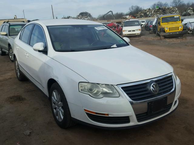 WVWJK73C68E210825 - 2008 VOLKSWAGEN PASSAT TUR WHITE photo 1