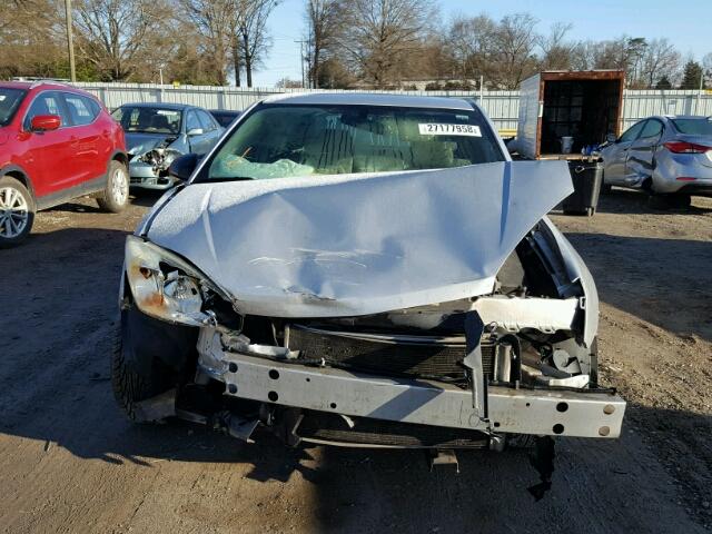 1G1ZT52824F158270 - 2004 CHEVROLET MALIBU LS 银色 照片 9