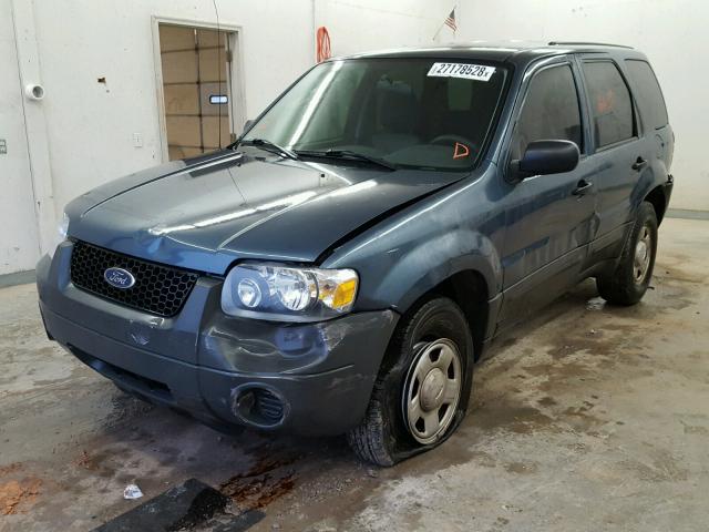 1FMCU02Z15KB12827 - 2005 FORD ESCAPE XLS BLUE photo 2