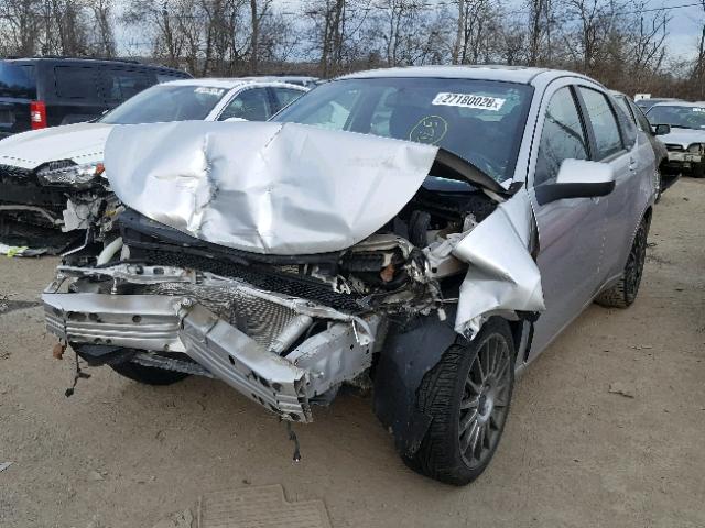 1FAHP3GN5AW215489 - 2010 FORD FOCUS SES SILVER photo 2