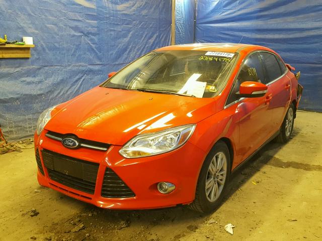 1FAHP3H25CL447213 - 2012 FORD FOCUS SEL RED photo 2