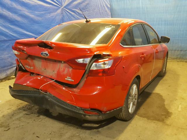 1FAHP3H25CL447213 - 2012 FORD FOCUS SEL RED photo 4