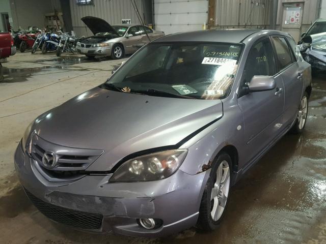 JM1BK143841152542 - 2004 MAZDA 3 HATCHBAC GRAY photo 2