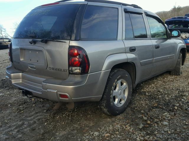 1GNDT13S122263057 - 2002 CHEVROLET TRAILBLAZE GRAY photo 4