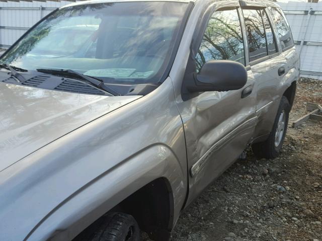 1GNDT13S122263057 - 2002 CHEVROLET TRAILBLAZE GRAY photo 9