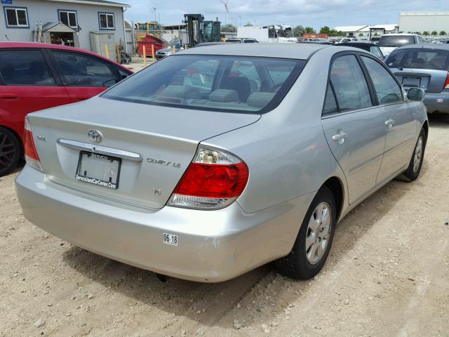 JTDBF32K260170389 - 2006 TOYOTA CAMRY LE SILVER photo 4