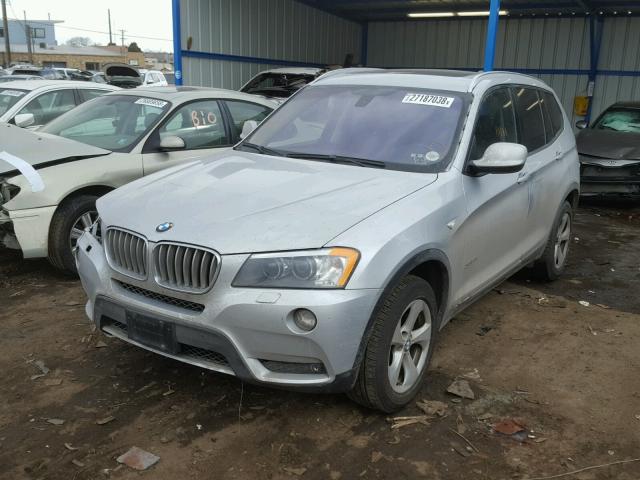 5UXWX5C55BL704494 - 2011 BMW X3 XDRIVE2 ვერცხლისფერი ფოტო 2