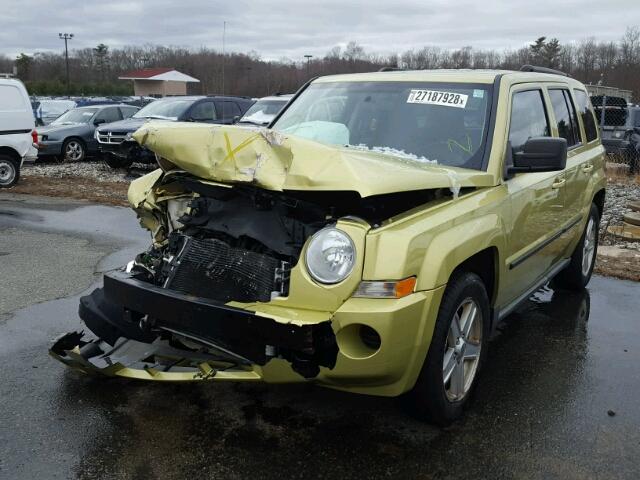 1J4NF2GB3AD560185 - 2010 JEEP PATRIOT SP GREEN photo 2