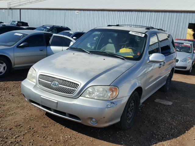 KNDUP131446542826 - 2004 KIA SEDONA EX SILVER photo 2