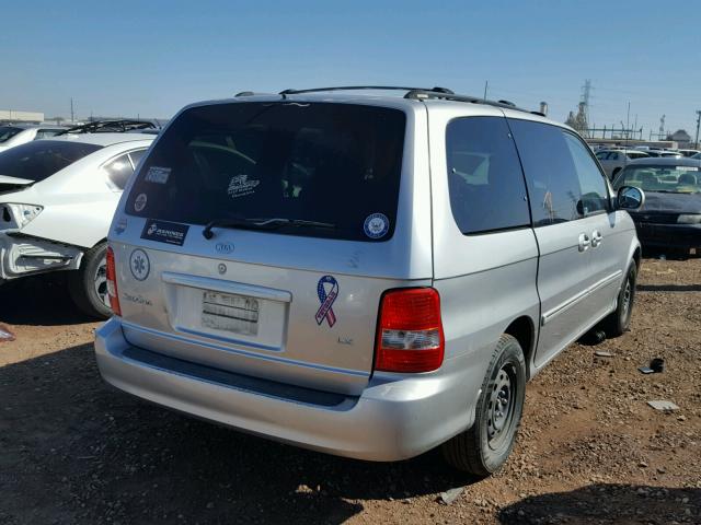 KNDUP131446542826 - 2004 KIA SEDONA EX SILVER photo 4