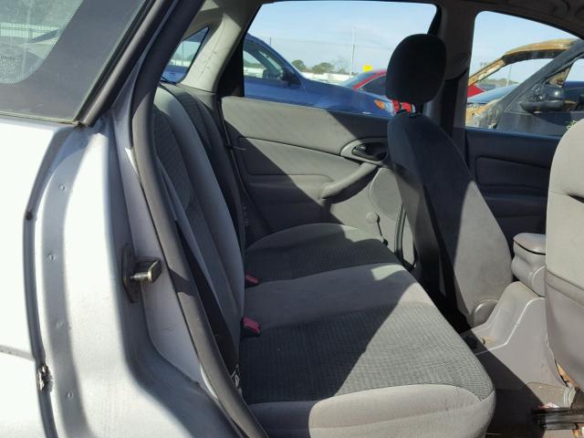 1FAFP33P63W275315 - 2003 FORD FOCUS LX SILVER photo 6