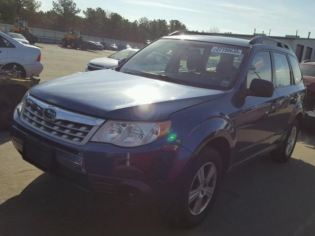 JF2SHABC9DH413431 - 2013 SUBARU FORESTER 2 BLUE photo 2