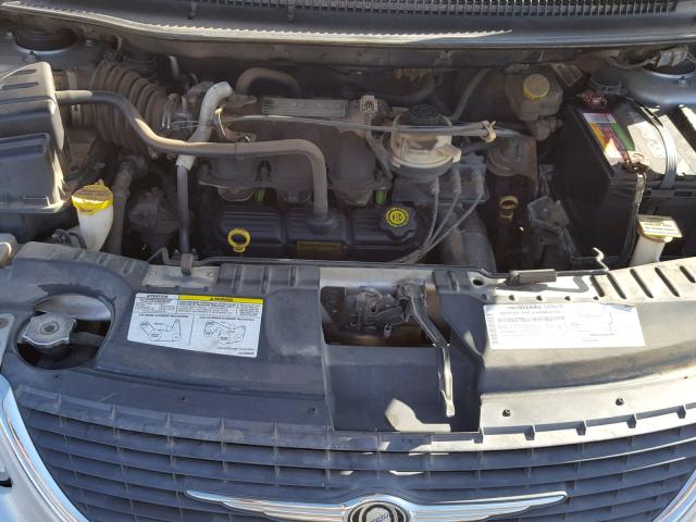 2C4GP44R04R623334 - 2004 CHRYSLER TOWN & COU SILVER photo 7