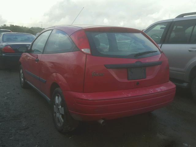 3FAFP31302R166026 - 2002 FORD FOCUS ZX3 RED photo 3