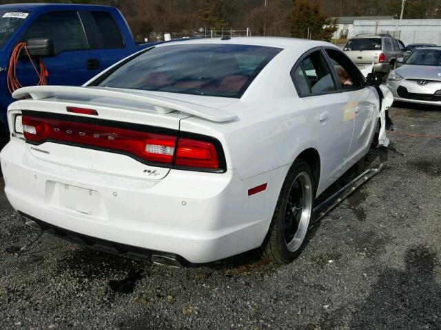 2C3CDXCT8DH735024 - 2013 DODGE CHARGER R/ WHITE photo 4