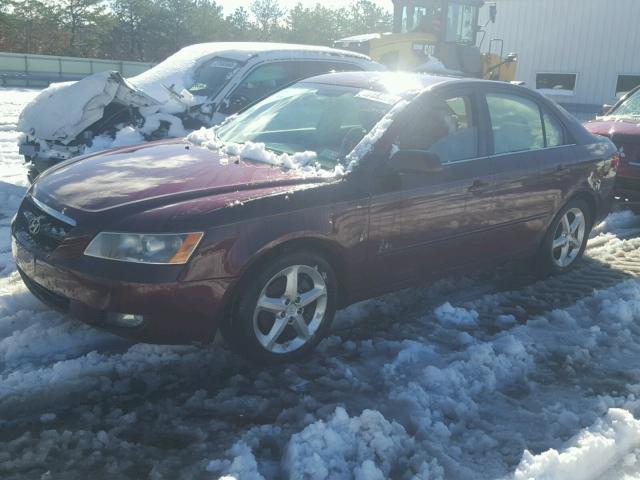 5NPEU46F27H194136 - 2007 HYUNDAI SONATA SE MAROON photo 2