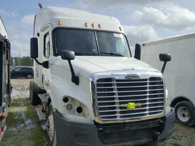 1FUJGLCK9BLAS1232 - 2011 FREIGHTLINER CASCADIA 1 WHITE photo 1