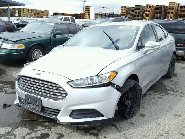 3FA6P0H70FR185656 - 2015 FORD FUSION SE SILVER photo 2