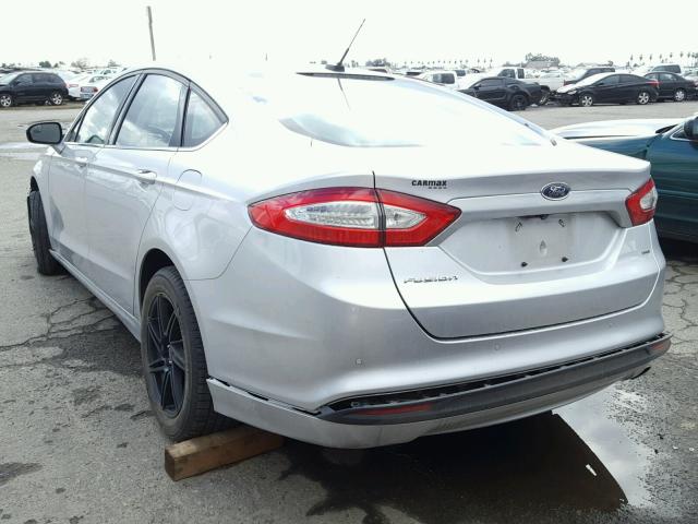 3FA6P0H70FR185656 - 2015 FORD FUSION SE SILVER photo 3