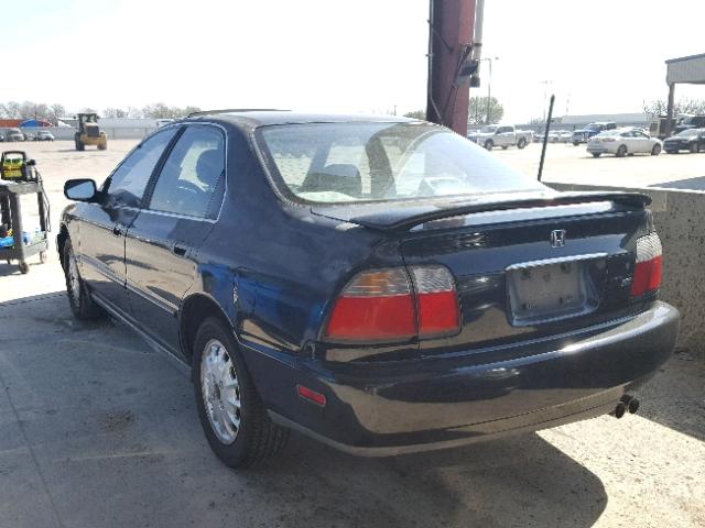 1HGCE6674VA007106 - 1997 HONDA ACCORD EX BLACK photo 3